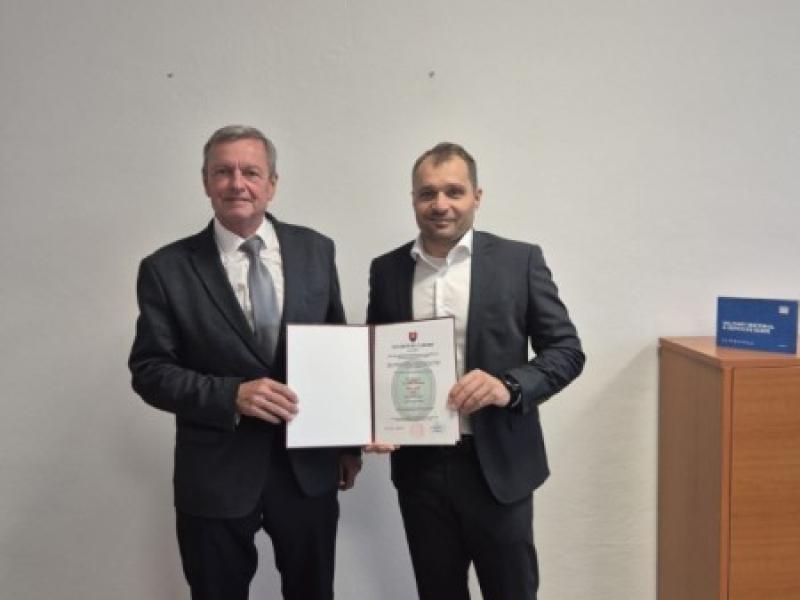 ODOVZDÁVANIE OSVEDČENÍ O ZHODE